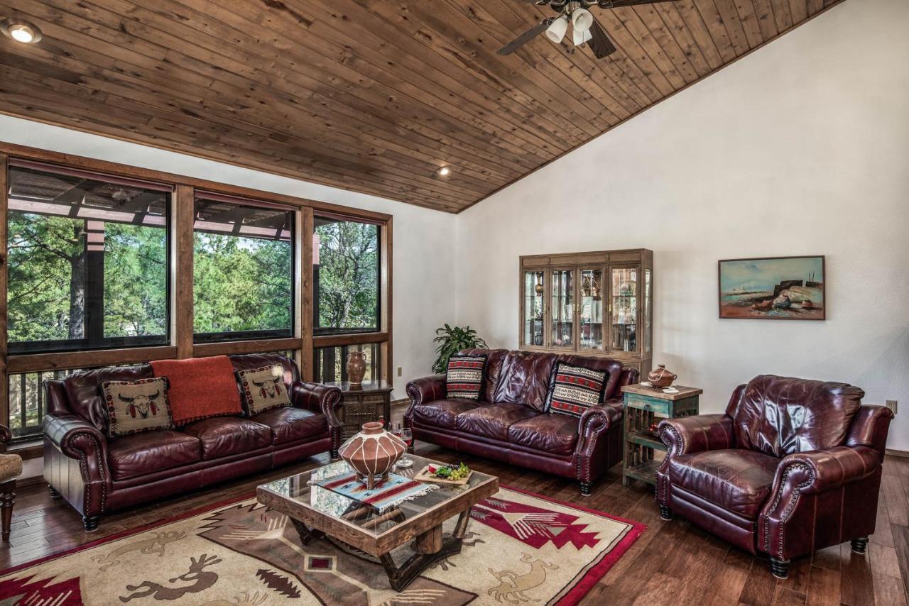 Christi And Dons Nuthouse Villa รุยโดโซ ภายนอก รูปภาพ